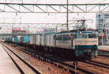 EF65 524